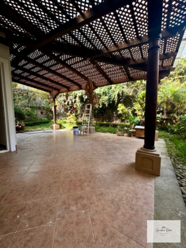 Amplia casa en renta tres habitaciones + estudio entrada a Fraijanes — Casa en Alquiler en Carretera a El Salvador, Guatemala, Ciudad — foto 4 de 12