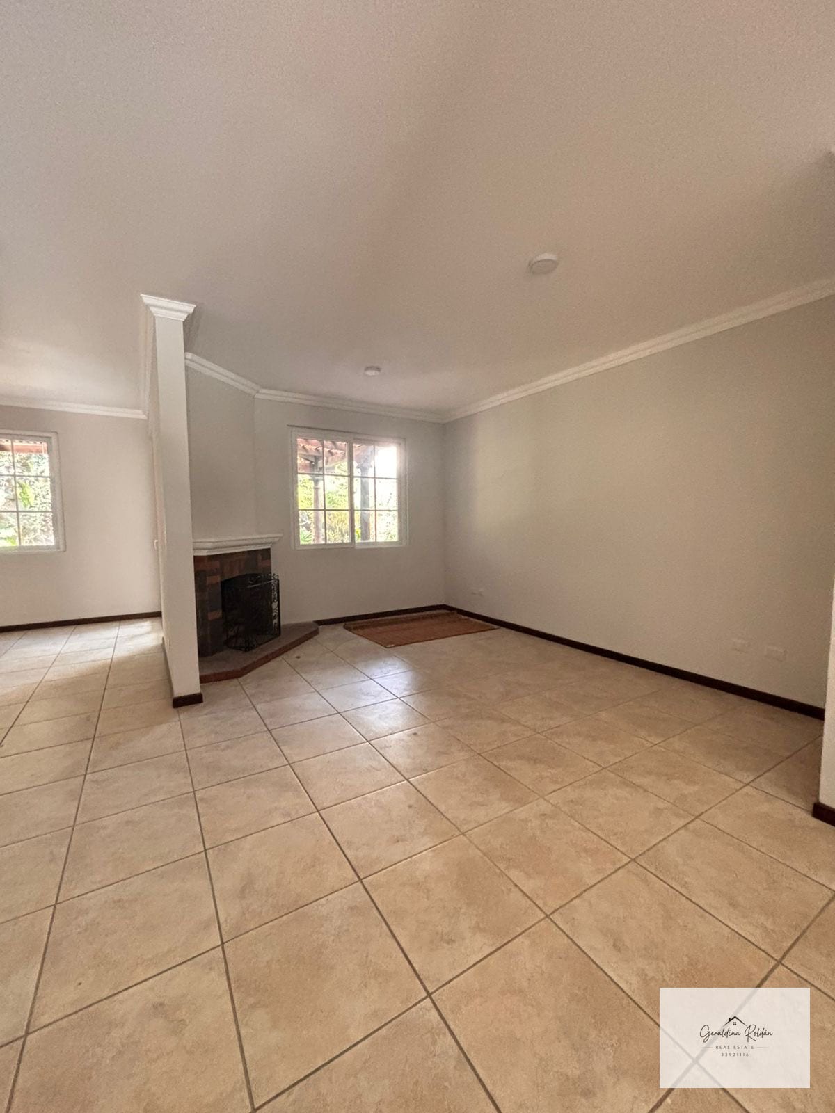 Casa en venta Villas de Entreverdes súper oportunidad — Casa en Venta en Villas de Entreverdes, Carretera a El Salvador, Guatemala, Ciudad — foto 6 de 13