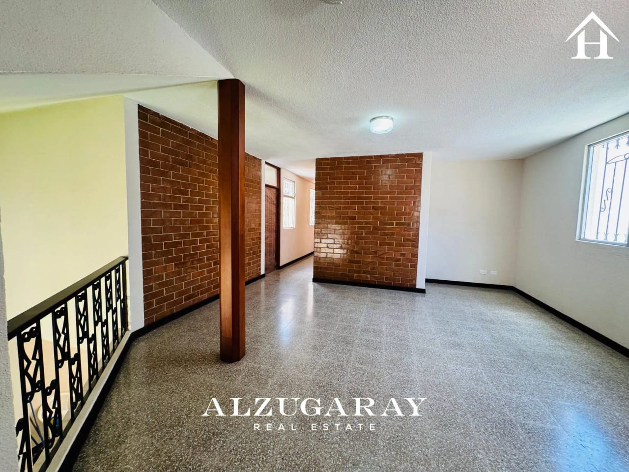 CASA CON AMPLIO JARDIN 5 HAB. / CONDOMINIO Z. 15 — Casa en Alquiler en Zona 15, Guatemala, Ciudad — foto 6 de 8