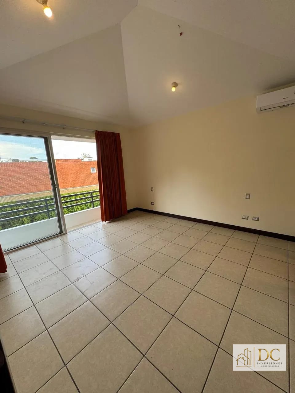đ CASA EN RENTA â 3 HAB + JARDĂN | ENSENADA DE SAN ISIDRO | ZONA 16 â Casa en Alquiler en Ensenada de San Isidro, Zona 16, Guatemala, Ciudad â foto 3 de 16