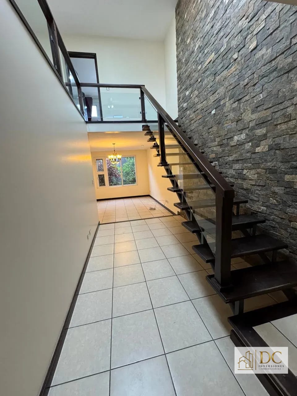 đ CASA EN RENTA â 3 HAB + JARDĂN | ENSENADA DE SAN ISIDRO | ZONA 16 â Casa en Alquiler en Ensenada de San Isidro, Zona 16, Guatemala, Ciudad â foto 9 de 16