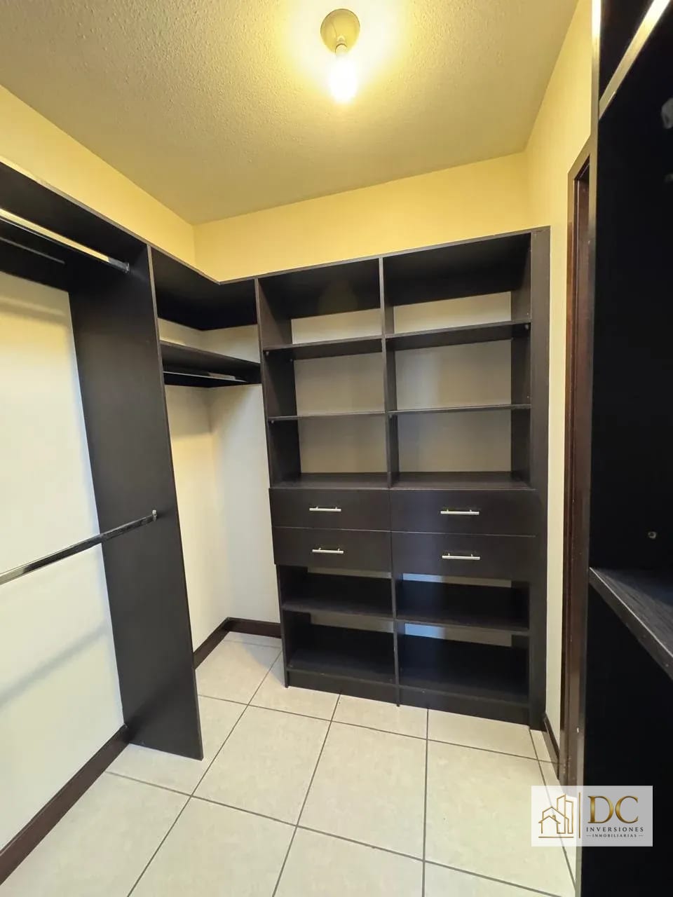 đ CASA EN RENTA â 3 HAB + JARDĂN | ENSENADA DE SAN ISIDRO | ZONA 16 â Casa en Alquiler en Ensenada de San Isidro, Zona 16, Guatemala, Ciudad â foto 11 de 16