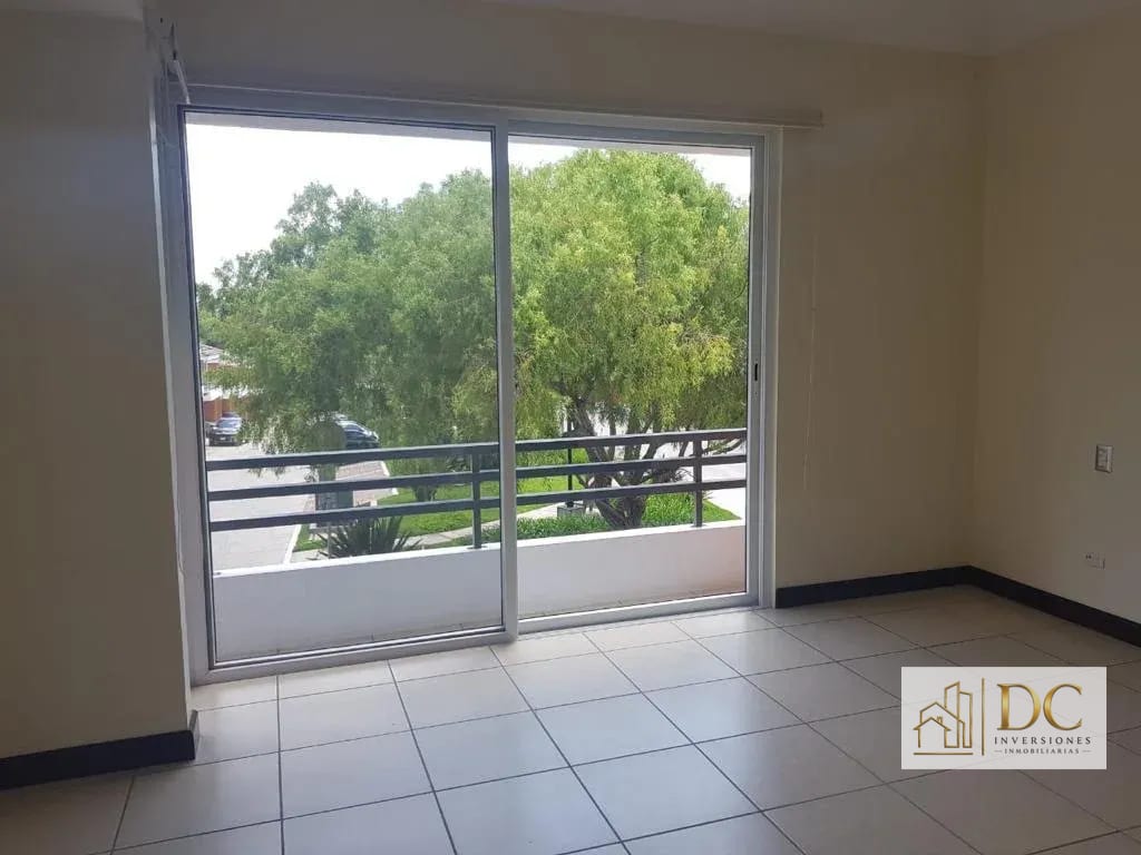 📍 CASA EN RENTA – 3 HAB + JARDÍN Y SALA FAMILIAR | ENSENADA DE SAN ISIDRO | ZONA 16 — Casa en Alquiler en Ensenada de San Isidro, Zona 16, Guatemala, Ciudad — foto 4 de 14