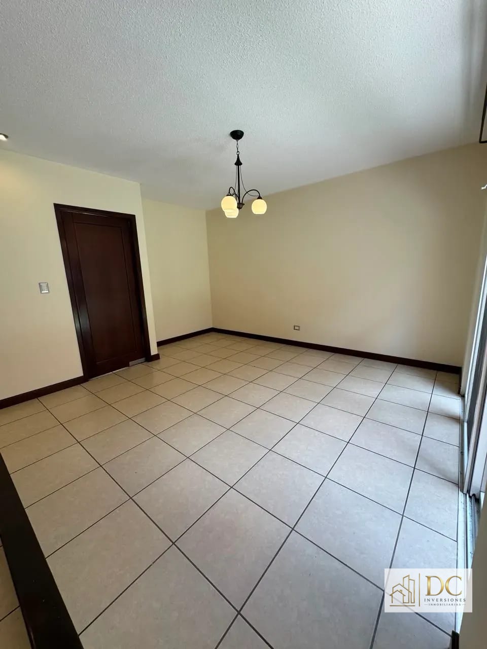 đ Casa en Renta â 3 Hab + JardĂn y Sala Familiar | Ensenada de San Isidro | Zona 16 â Casa en Alquiler en Ensenada de San Isidro, Zona 16, Guatemala, Ciudad â foto 4 de 17