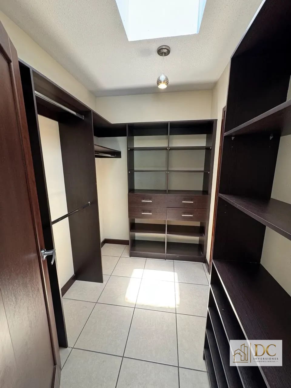 đ Casa en Renta â 3 Hab + JardĂn y Sala Familiar | Ensenada de San Isidro | Zona 16 â Casa en Alquiler en Ensenada de San Isidro, Zona 16, Guatemala, Ciudad â foto 11 de 17