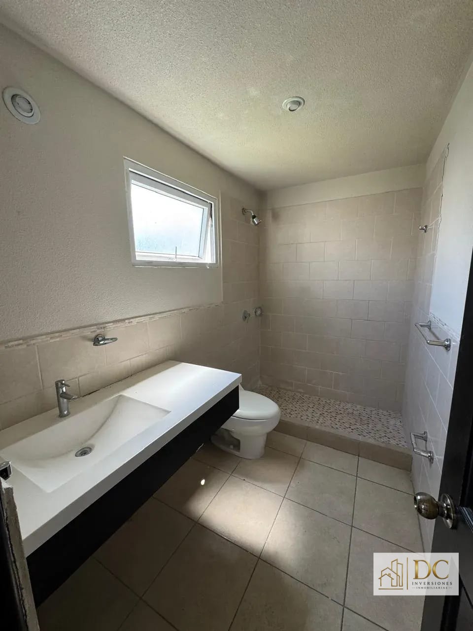 đ Casa en Venta â 3 Hab + JardĂn Amplio | las Luces | KM. 13.5 CAES â Casa en Venta en Las Luces, Carretera a El Salvador, Guatemala, Ciudad â foto 10 de 11