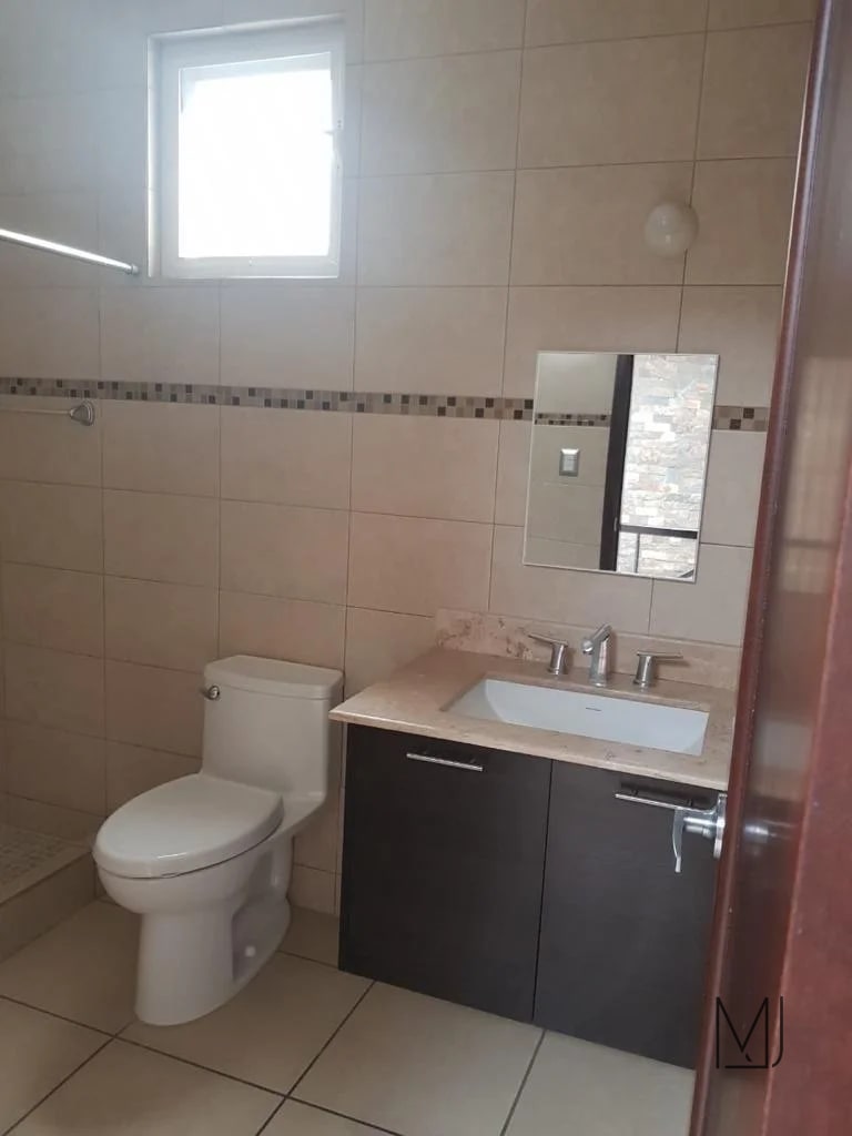 Casa en Alquiler | Ensenada de San Isidro | Zona 16 | 3 habitaciones · Jardín — Casa en Alquiler en Ensenada de San Isidro, Zona 16, Guatemala, Ciudad — foto 14 de 15