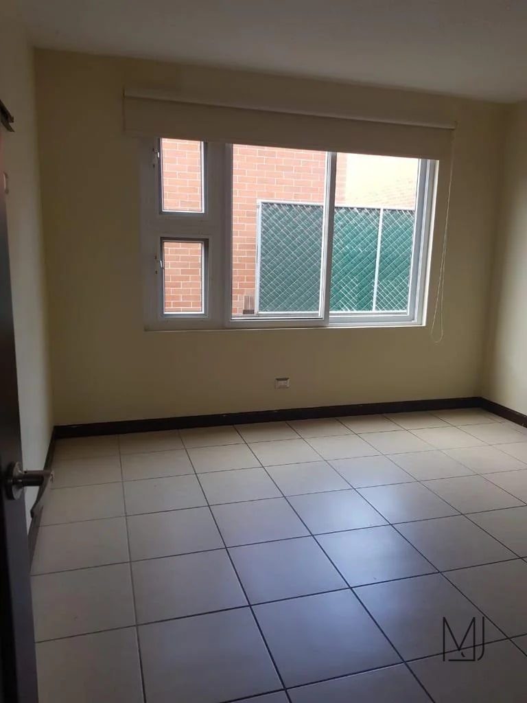 Casa en Alquiler | Ensenada de San Isidro | Zona 16 | 3 habitaciones · Jardín — Casa en Alquiler en Ensenada de San Isidro, Zona 16, Guatemala, Ciudad — foto 10 de 15