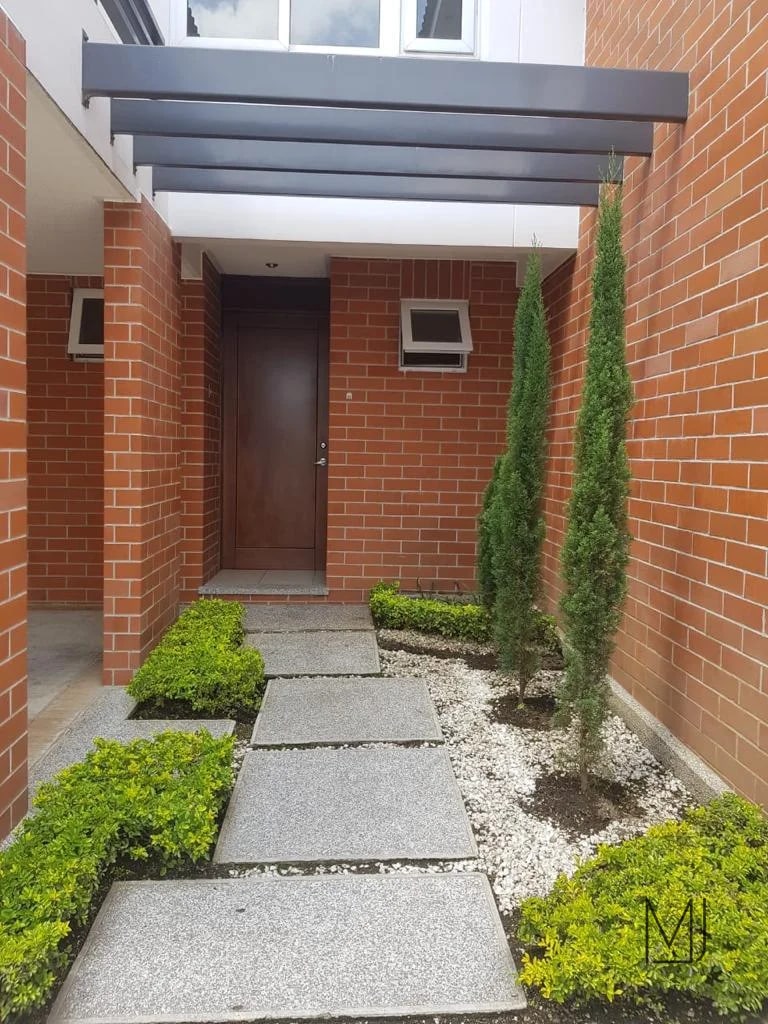 Casa en Alquiler | Ensenada de San Isidro | Zona 16 | 3 habitaciones · Jardín — Casa en Alquiler en Ensenada de San Isidro, Zona 16, Guatemala, Ciudad — foto 2 de 15
