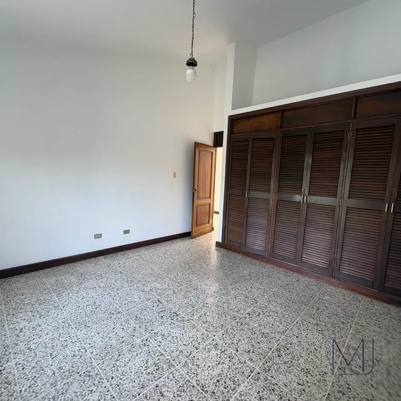 Casa para Oficinas en Alquiler | Vista Hermosa II | Zona 15 | 250 m² · 4 parqueos — Casa en Alquiler en Zona 15, Guatemala, Ciudad — foto 10 de 17