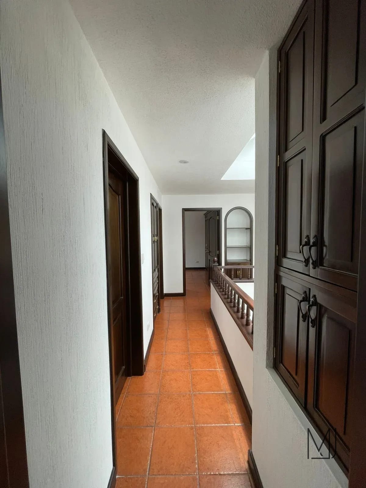 Casa en Alquiler | Residencial Fuentes I | Zona 16 | 4 habitaciones · Jardín con pérgola — Casa en Alquiler en Zona 16, Guatemala, Ciudad — foto 15 de 17