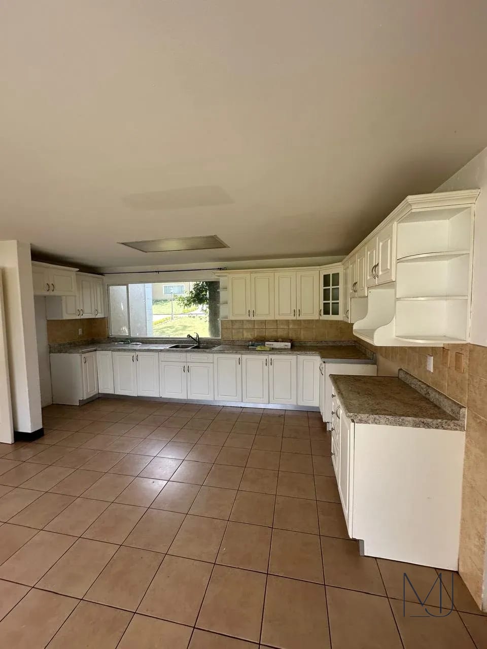 Casa en Alquiler | Condominio Casa y Campo | Carretera a El Salvador | 4 habitaciones · Amplio jardín — Casa en Alquiler en Carretera a El Salvador, Guatemala, Ciudad — foto 6 de 14