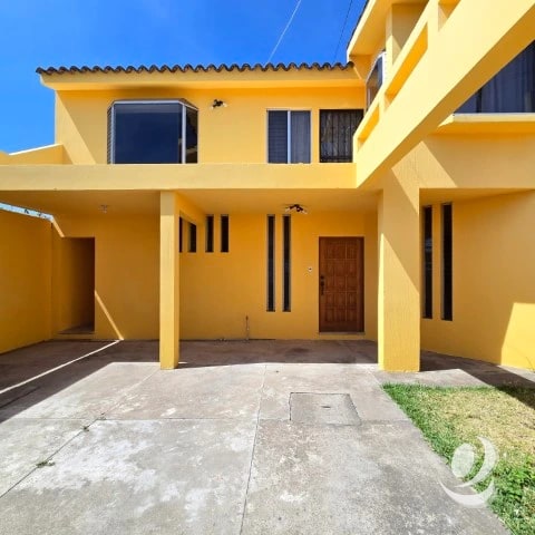 Casa en Venta, Pinares de San Cristóbal Zona 8 de Mixco — Casa en Venta en Zona 8 Mixco, Guatemala, Ciudad — foto 1 de 12