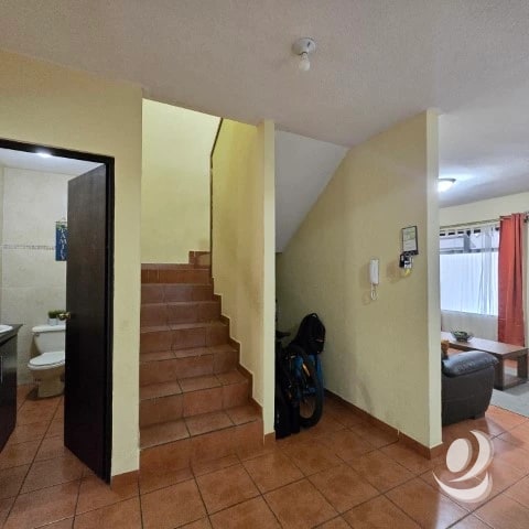 Casa en Renta, Condominio sobre Bulevar San Cristóbal — Casa en Alquiler en Zona 8 Mixco, Guatemala, Ciudad — foto 2 de 11