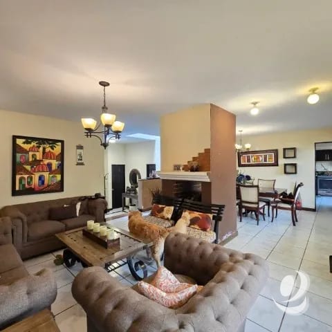 Casa en Venta Las Hojarascas Zona 1 de Mixco, Guatemala — Casa en Venta en Zona 1 Mixco, Guatemala, Ciudad — foto 8 de 16