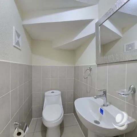 Casa en Venta Residenciales San José, Guatemala — Casa en Venta en San José Pinula, Guatemala, Ciudad — foto 8 de 17