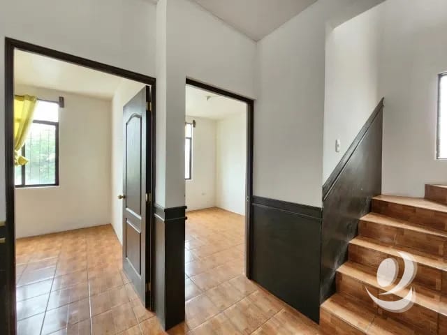 Casa en Venta para Comercio en Santa Lucia Milpas Altas — Casa en Venta en Santa Lucía Milpas Altas, Sacatepéquez — foto 10 de 17