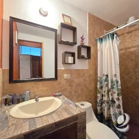 ¡¡¡Preciosa Casa en Venta sobre Bulevar San Cristóbal, Las orquídeas!! — Casa en Venta en Zona 8 Mixco, Guatemala, Ciudad — foto 14 de 17