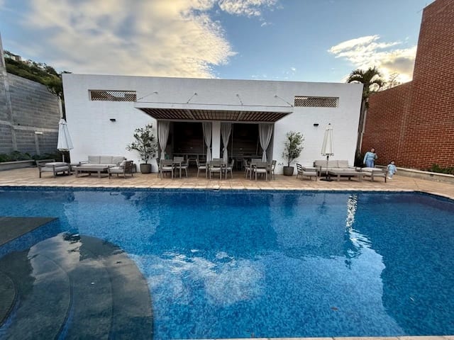 Vendo casa en Zona 13 CONDOMINIO CAÑADAS DE ELGIN — Casa en Venta en Zona 13, Guatemala, Ciudad — foto 16 de 17