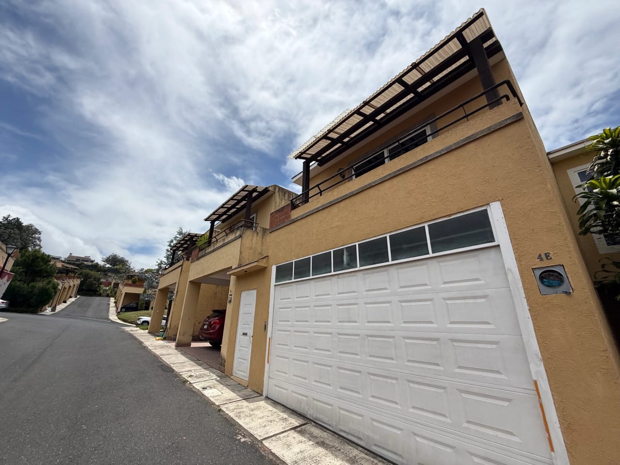 Vendo casa en Carretera a El Salvador Km. 16.5 REMATE BANCARIO — Casa en Venta en Bosques de Arrazola, Carretera a El Salvador, Guatemala, Ciudad — foto 6 de 17