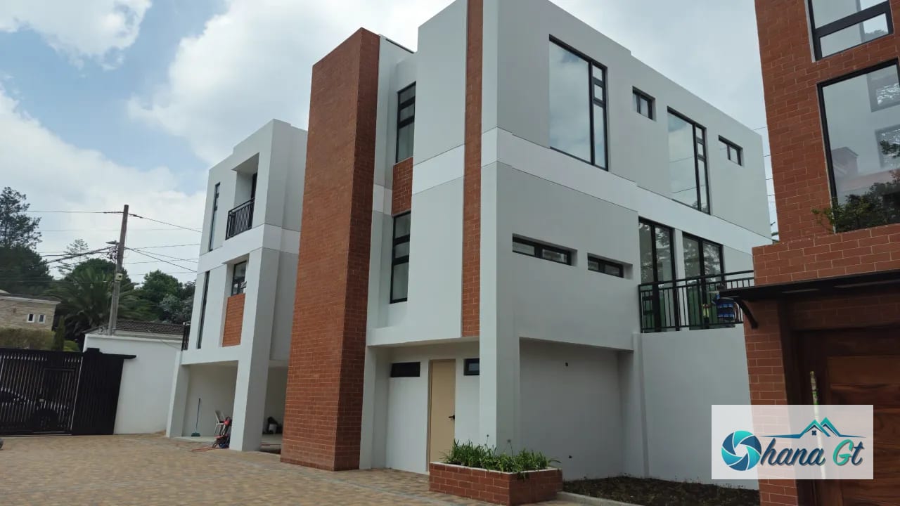 CASA EN VENTA MODERNA NUEVA KM 18.5 CAES LA TOSCANA DE ARRAZOLA — Casa en Venta en Carretera a El Salvador, Guatemala, Ciudad — foto 1 de 14