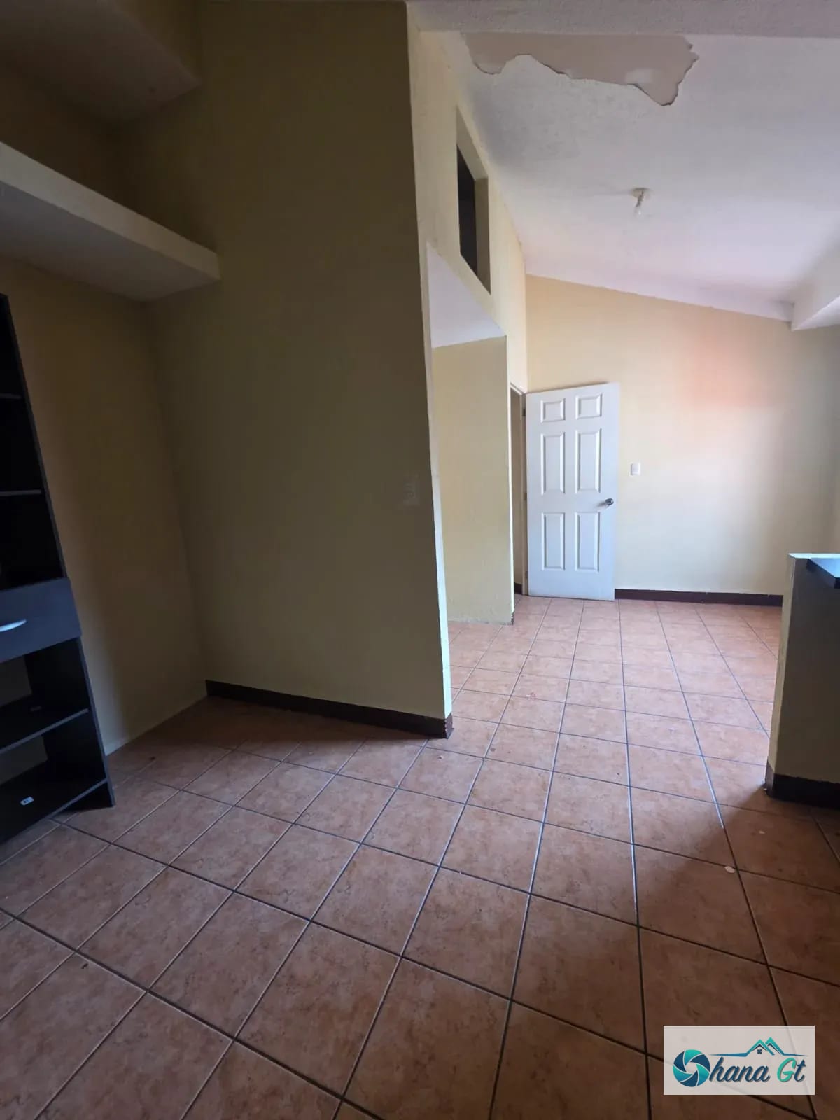 CASA EN VENTA, INGRESO POR KM 16.5 CAES — Casa en Venta en Carretera a El Salvador, Guatemala, Ciudad — foto 3 de 16