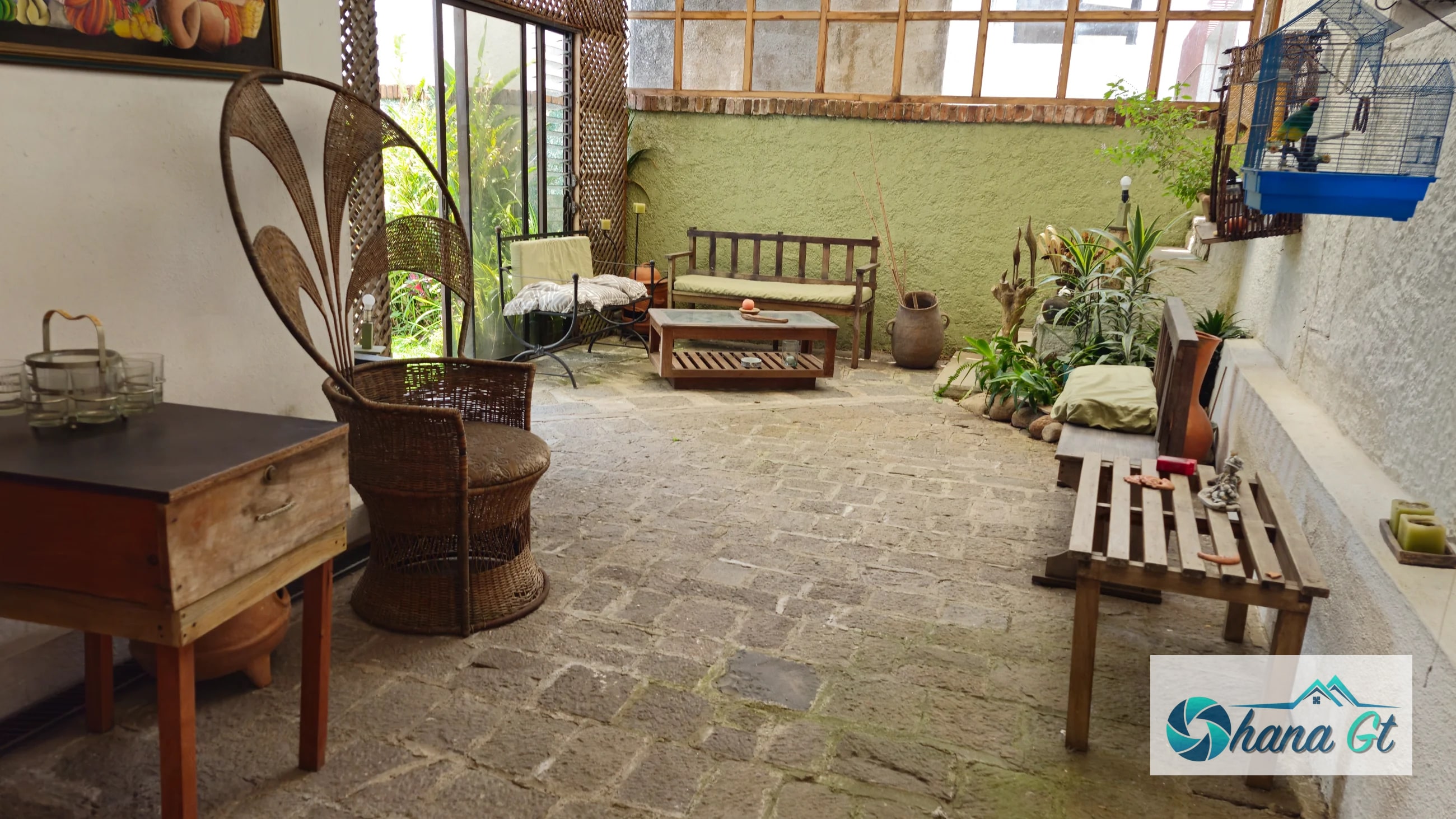 CASA EN VENTA, KM15.8 CAES. EXCELENTE UBICACION — Casa en Venta en Carretera a El Salvador, Guatemala, Ciudad — foto 3 de 14