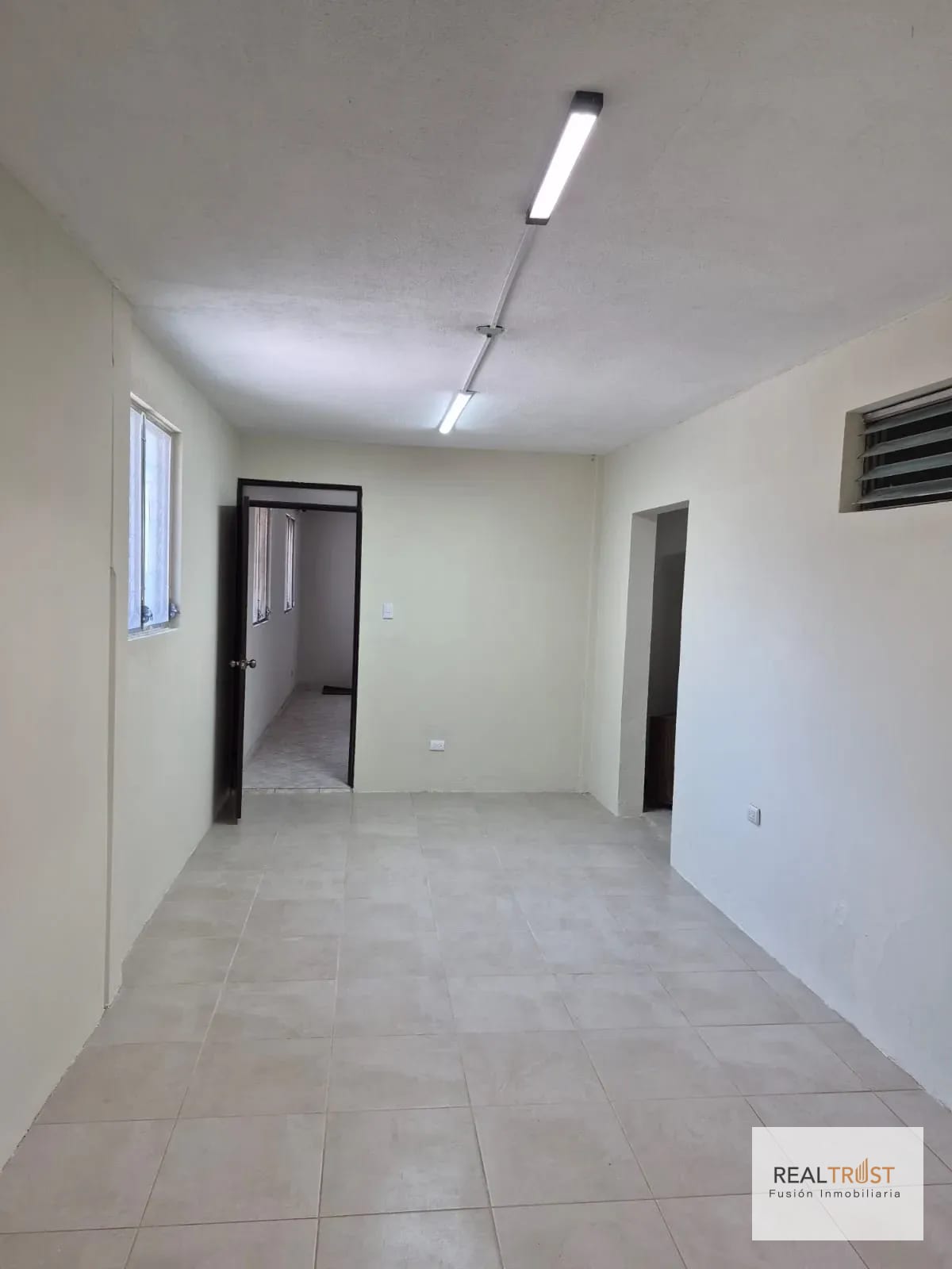 GRAN OPORTUNIDAD DE INVERSIÓN EN CIUDAD DE PLATA, ZONA 7 — Casa en Venta en Zona 7, Guatemala, Ciudad — foto 7 de 12