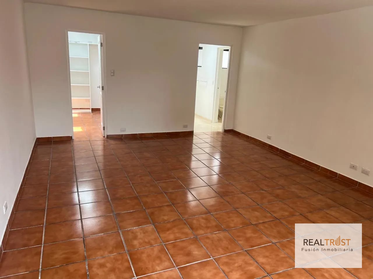 PROPIEDAD EN RENTA PARA OFICINAS A PUERTA CERRADA ss — Casa en Alquiler en Zona 14, Guatemala, Ciudad — foto 10 de 15