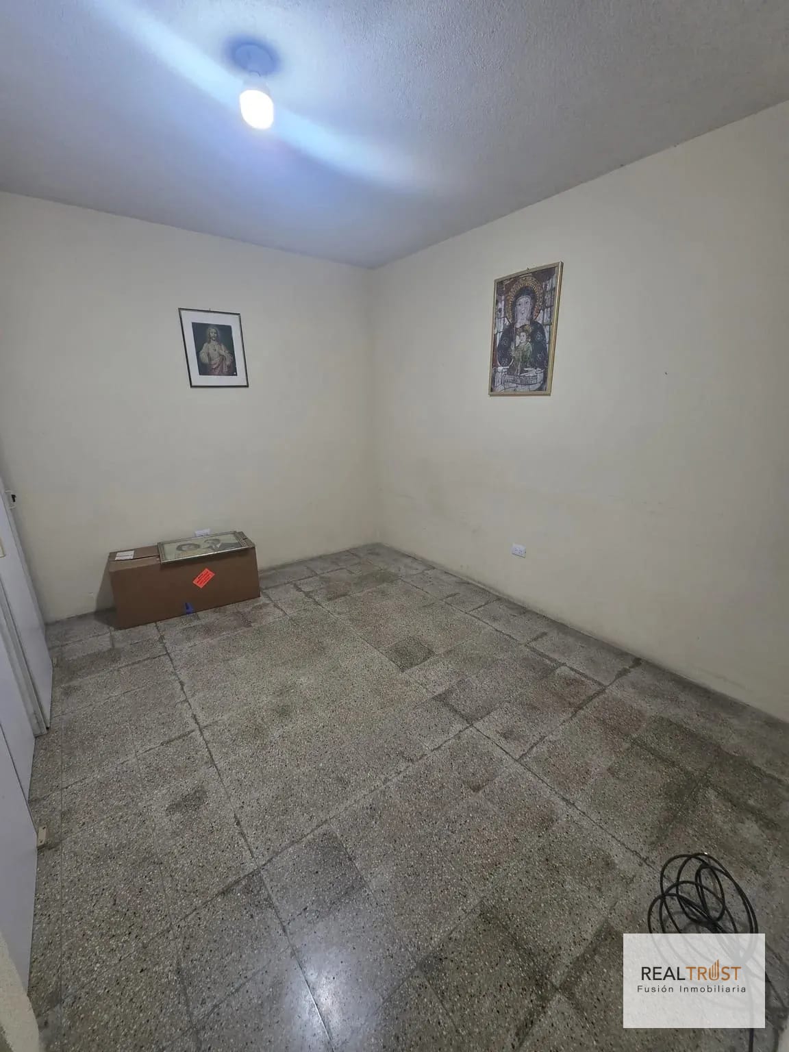 CASA EN VENTA ZONA 7 CALZADO MATEO FLORES PARA OFICINAS O VIVIENDA — Casa en Venta en Zona 7, Guatemala, Ciudad — foto 6 de 13