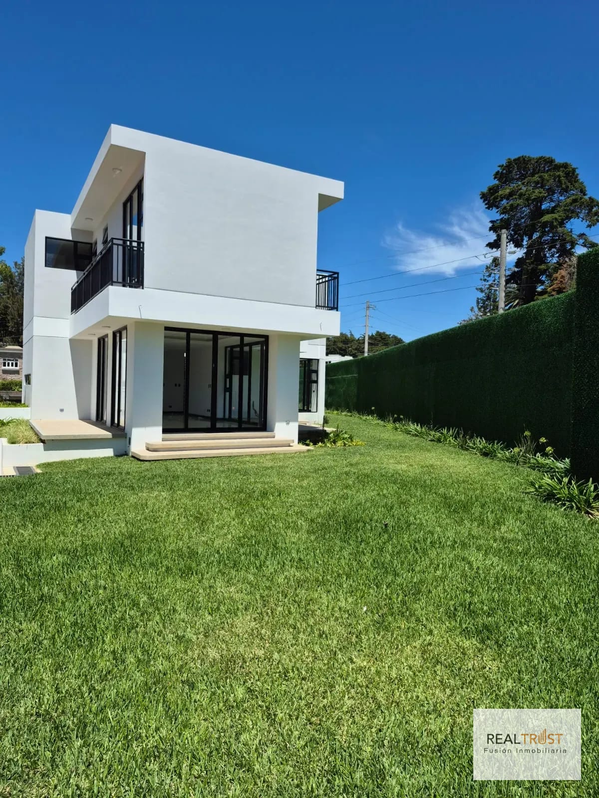 Casa para Estrenar en Arrazola 1 — Casa en Venta en Carretera a El Salvador, Guatemala, Ciudad — foto 1 de 17
