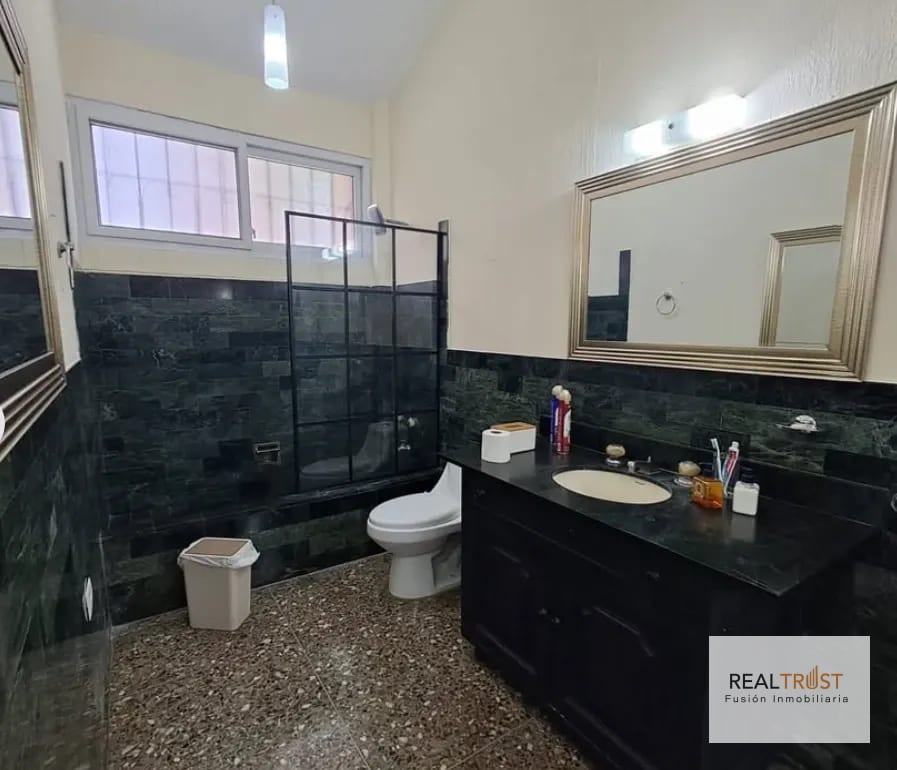 Casa en renta zona 10 — Casa en Alquiler en Zona 10, Guatemala, Ciudad — foto 5 de 17