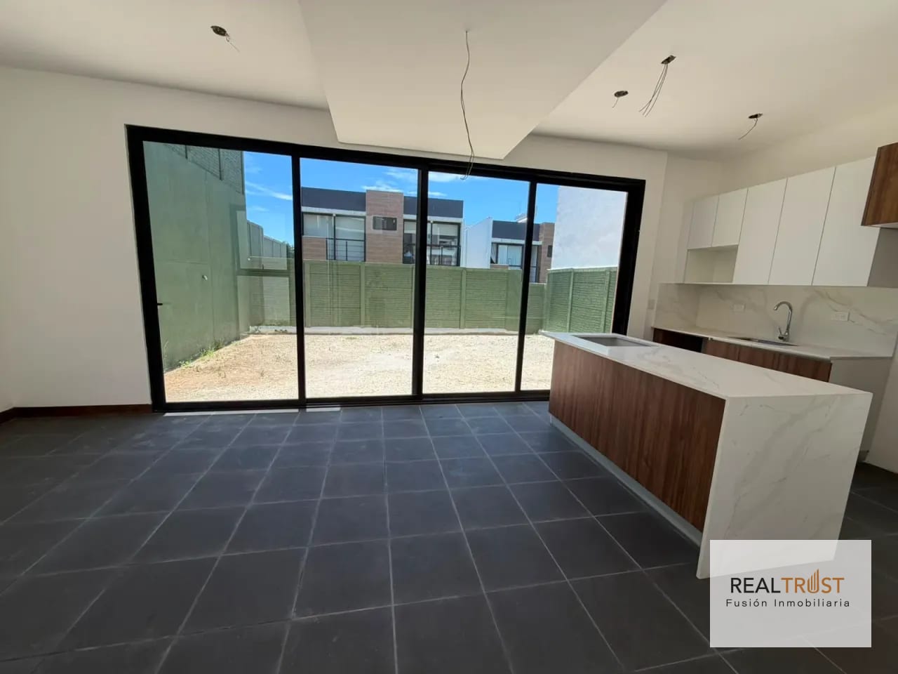 Casas en Venta en las 7 Gotas San Vicente Km.19 — Casa en Venta en Carretera a El Salvador, Guatemala, Ciudad — foto 1 de 15
