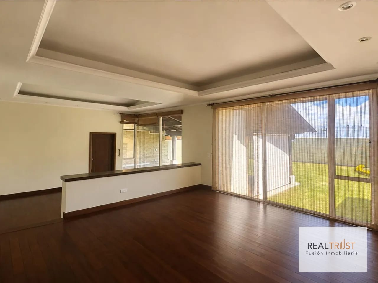 Casa en Venta Enfrente del Portal del Bosque KM 23 CES — Casa en Venta en Carretera a El Salvador, Guatemala, Ciudad — foto 2 de 13