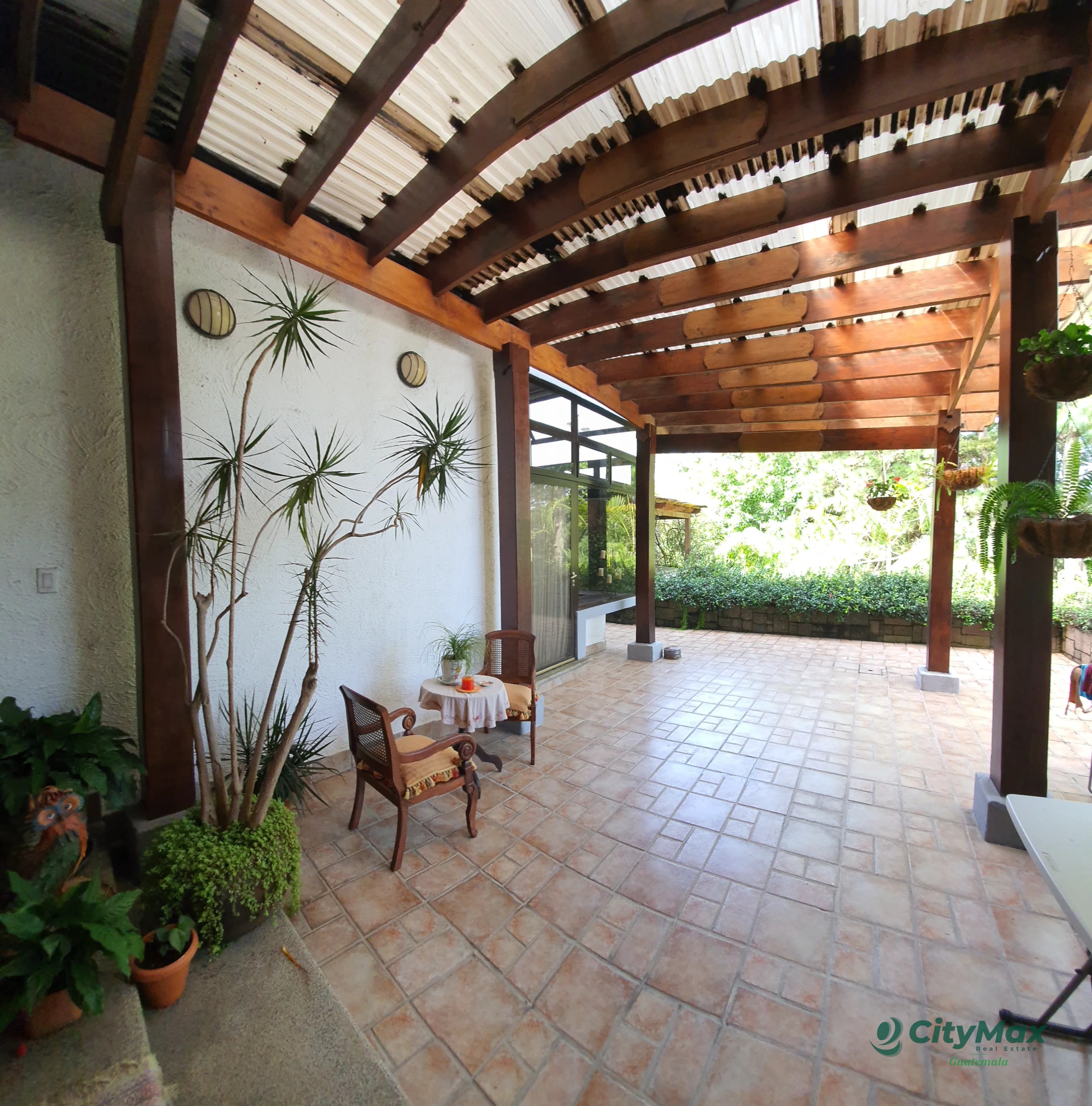 Amplia Casa en Venta El Prado Zona 10 Guatemala - 11