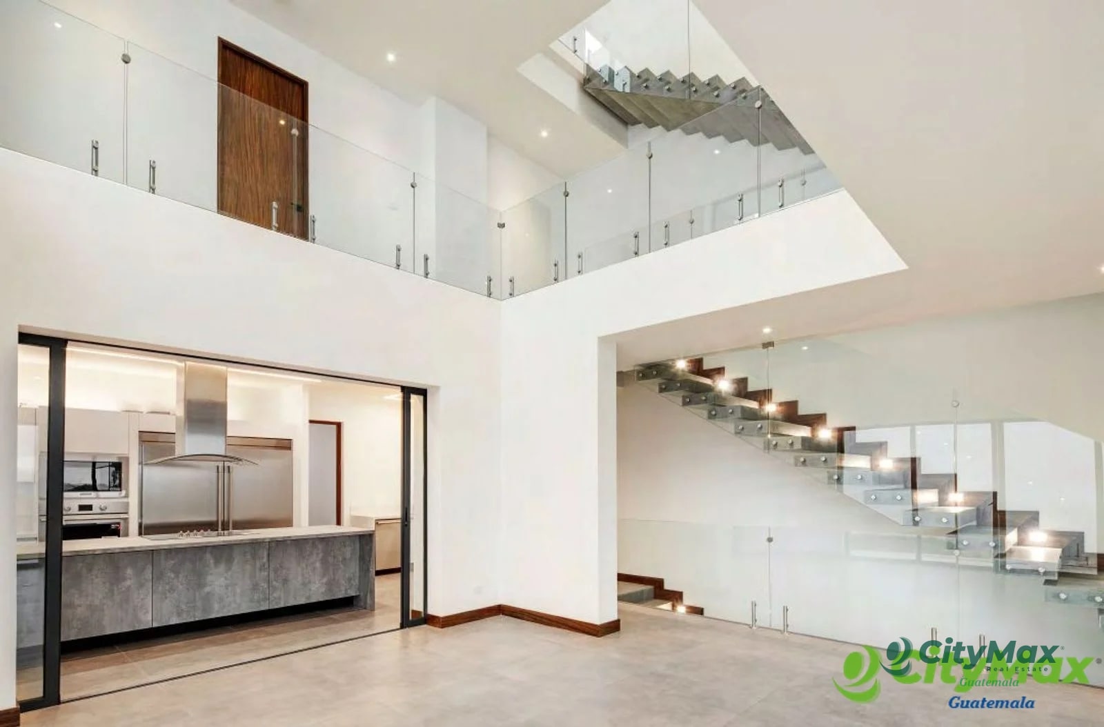 En venta Lujosa Casa en la zona 16 El Pulte - 2