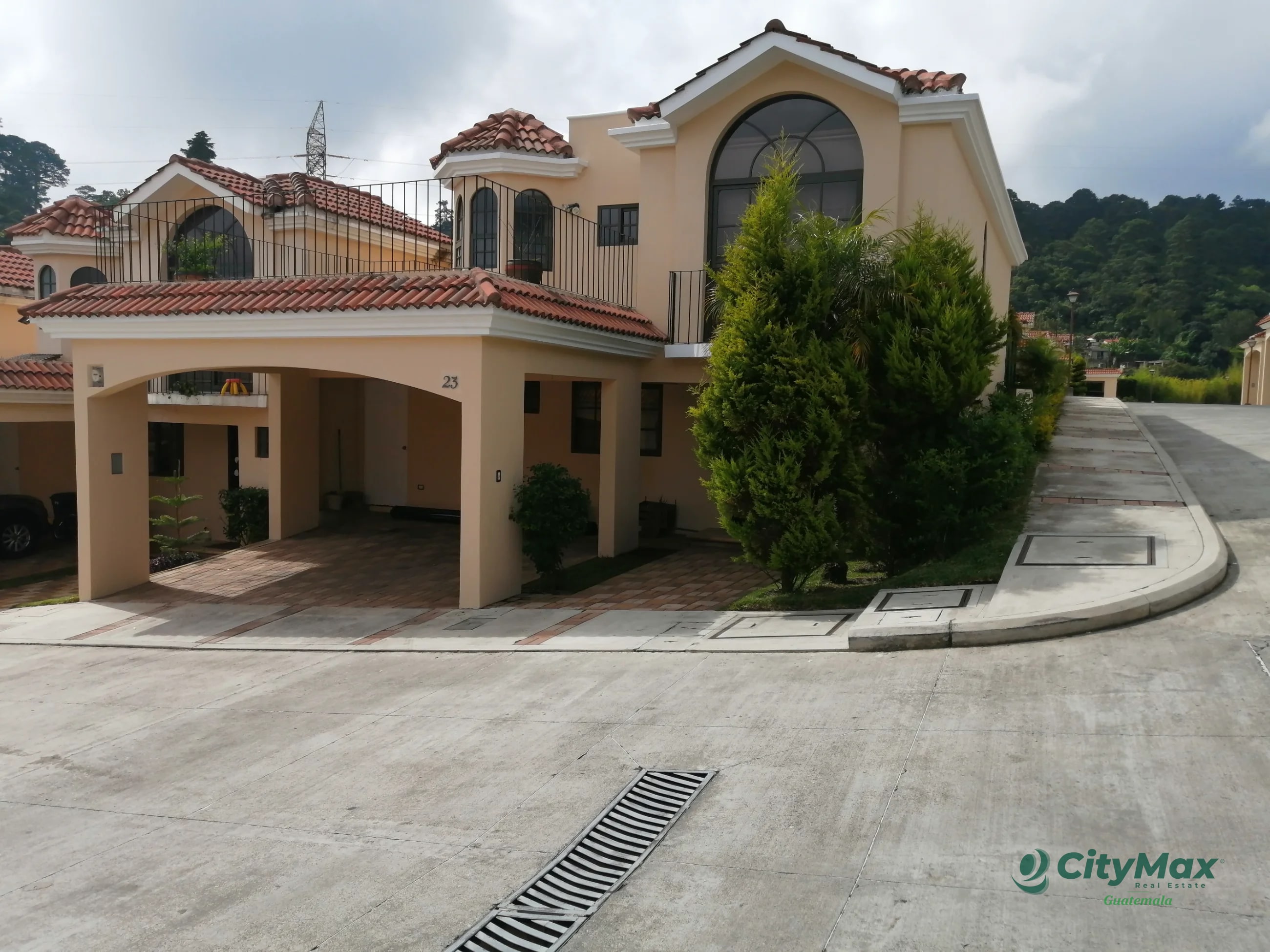 Casa en VENTA en Villas Suiza Zona 16 — Casa en Venta en Zona 16, Guatemala, Ciudad — foto 1 de 17