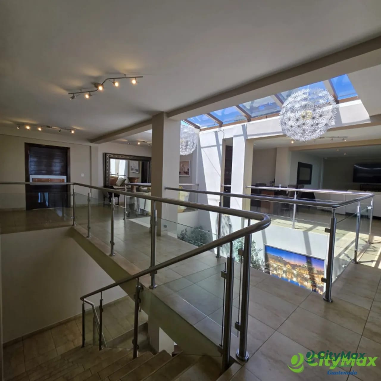 AnteriorSiguiente Lujosa Mansion en venta Las Nubes Ciudad Guatemala — Casa en Venta en km 11-15, Carretera a El Salvador, Guatemala, Ciudad — foto 8 de 12