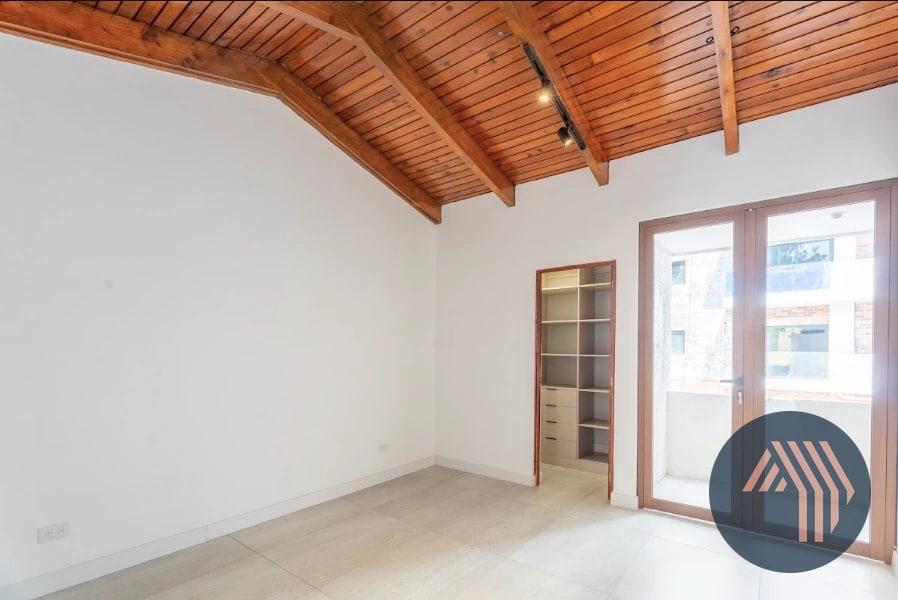 VENTA DE LINDA CASA REMODELADA - CIPRESES, ZONA 10 — Casa en Venta en Zona 10, Guatemala, Ciudad — foto 16 de 17