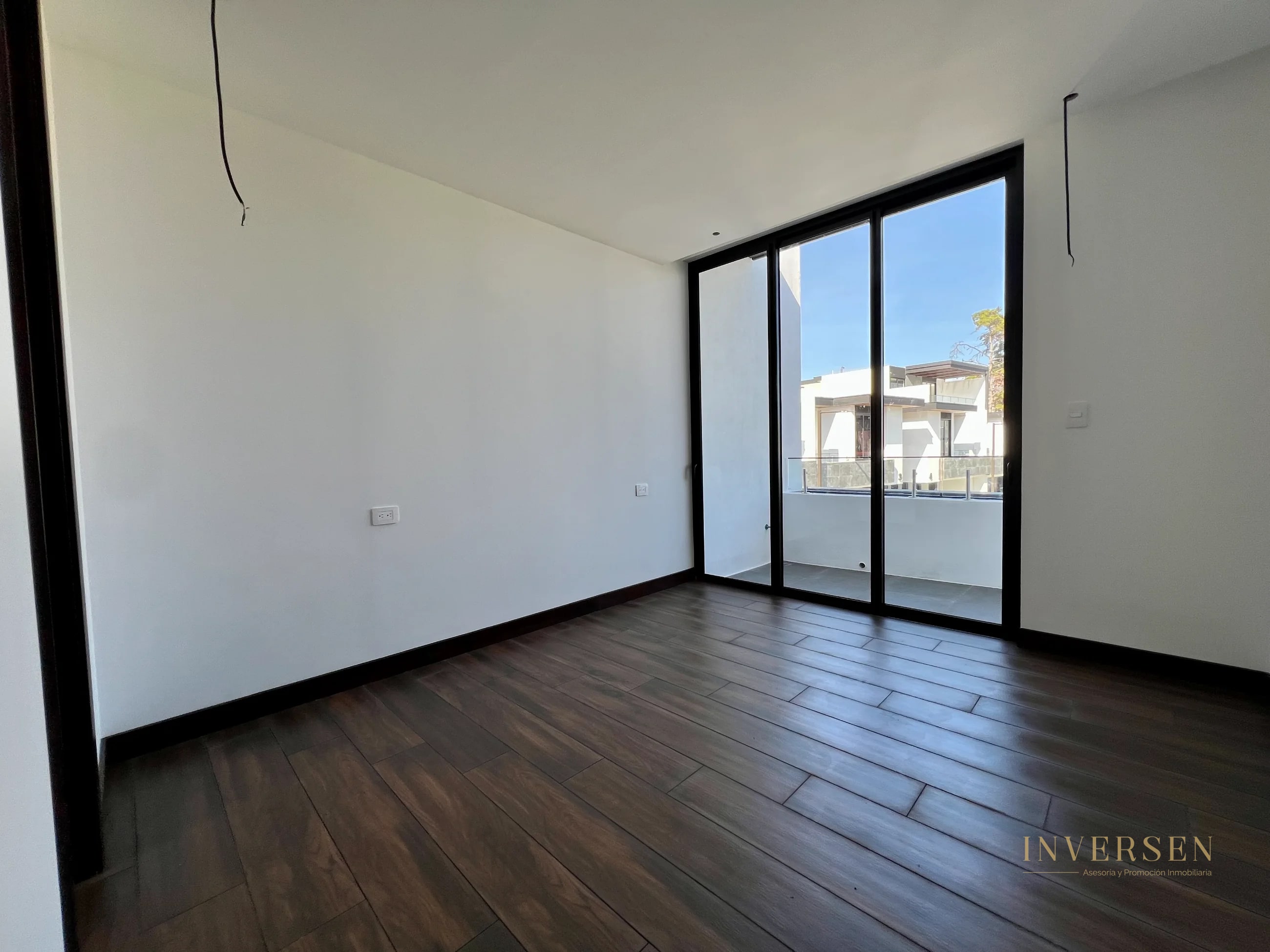 Casa en venta en zona 10 - Molie - 12