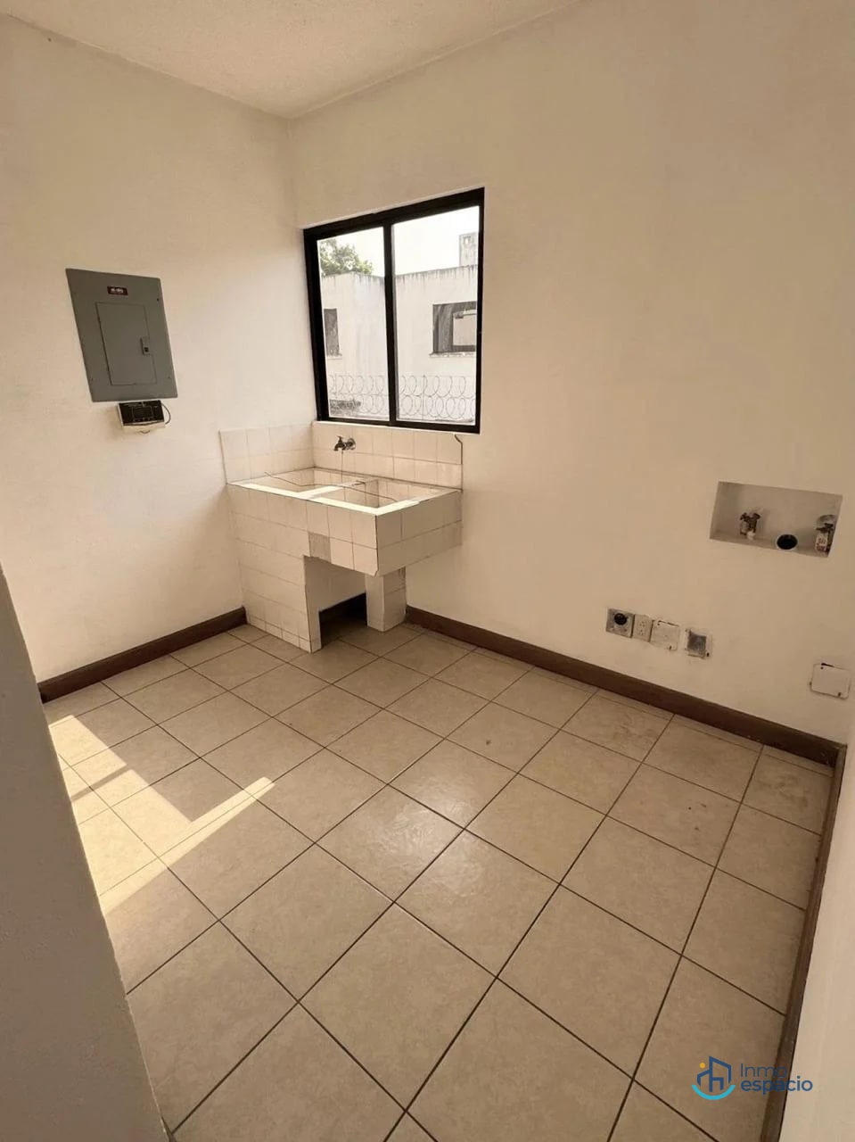 Casa en alquiler en Condominio San Mateo, Boulevard Acatán Zona 16 - 11