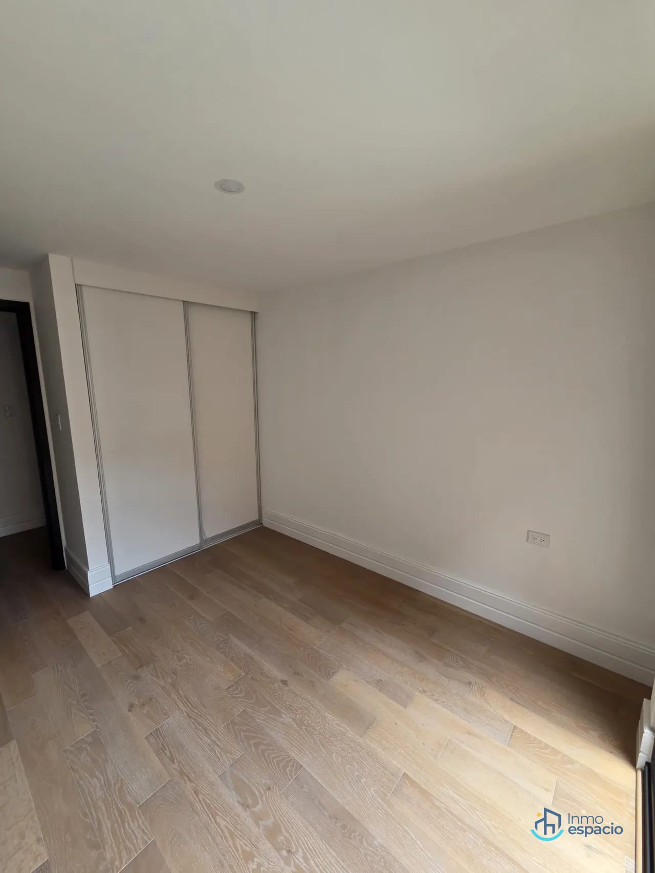 Apartamento en venta - Edificio Centrico, Zona 5 — Apartamento en Venta en Céntrico, Zona 5, Guatemala, Ciudad — foto 8 de 10