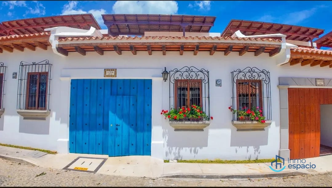 Casas en venta- Antigua Guatemala — Casa en Venta en Antigua, Sacatepéquez — foto 1 de 16