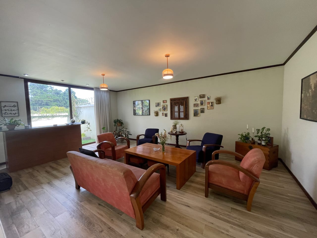 🏡 Casa Exclusiva en San Antonio CES Km.16 | 400m² y Dormitorio en 1er Nivel — Casa en Venta en San Antonio, Carretera a El Salvador, Guatemala, Ciudad — foto 3 de 10