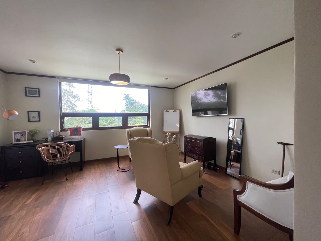 🏡 Casa Exclusiva en San Antonio CES Km.16 | 400m² y Dormitorio en 1er Nivel — Casa en Venta en San Antonio, Carretera a El Salvador, Guatemala, Ciudad — foto 6 de 10