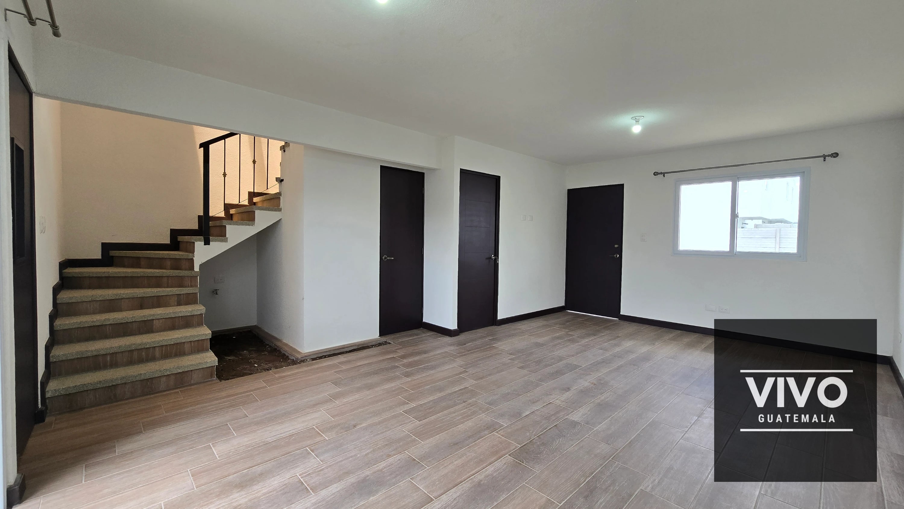Se renta casa con jardín en Condominio Florenza, San José Pinula — Casa en Alquiler en Condado Florenza, San José Pinula, Guatemala, Ciudad — foto 3 de 12