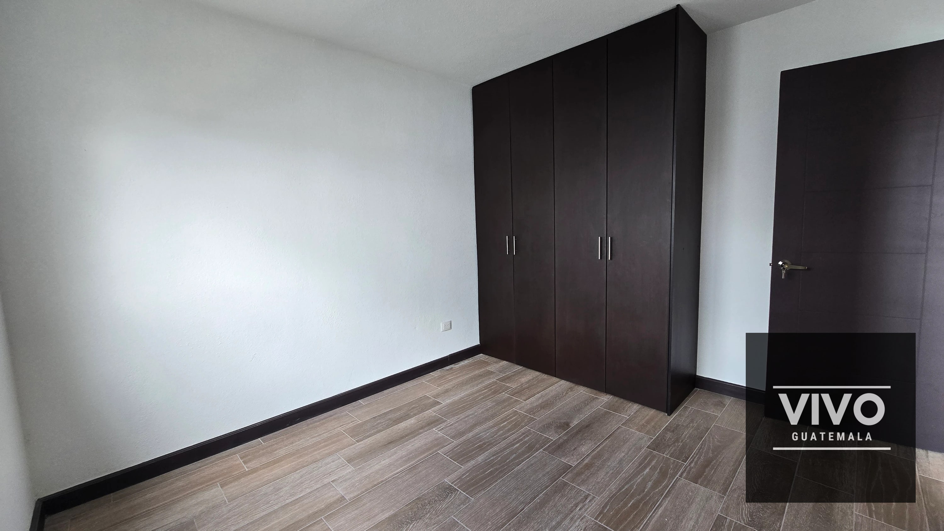 Se renta casa con jardín en Condominio Florenza, San José Pinula — Casa en Alquiler en Condado Florenza, San José Pinula, Guatemala, Ciudad — foto 10 de 12
