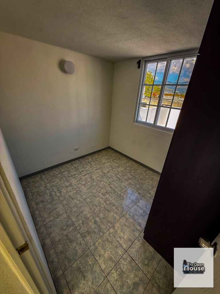 Casa en Venta – Alamedas de Santa Clara, Villa Nueva — Casa en Venta en alamedas de santa clara, Villa Nueva, Guatemala, Ciudad — foto 2 de 17
