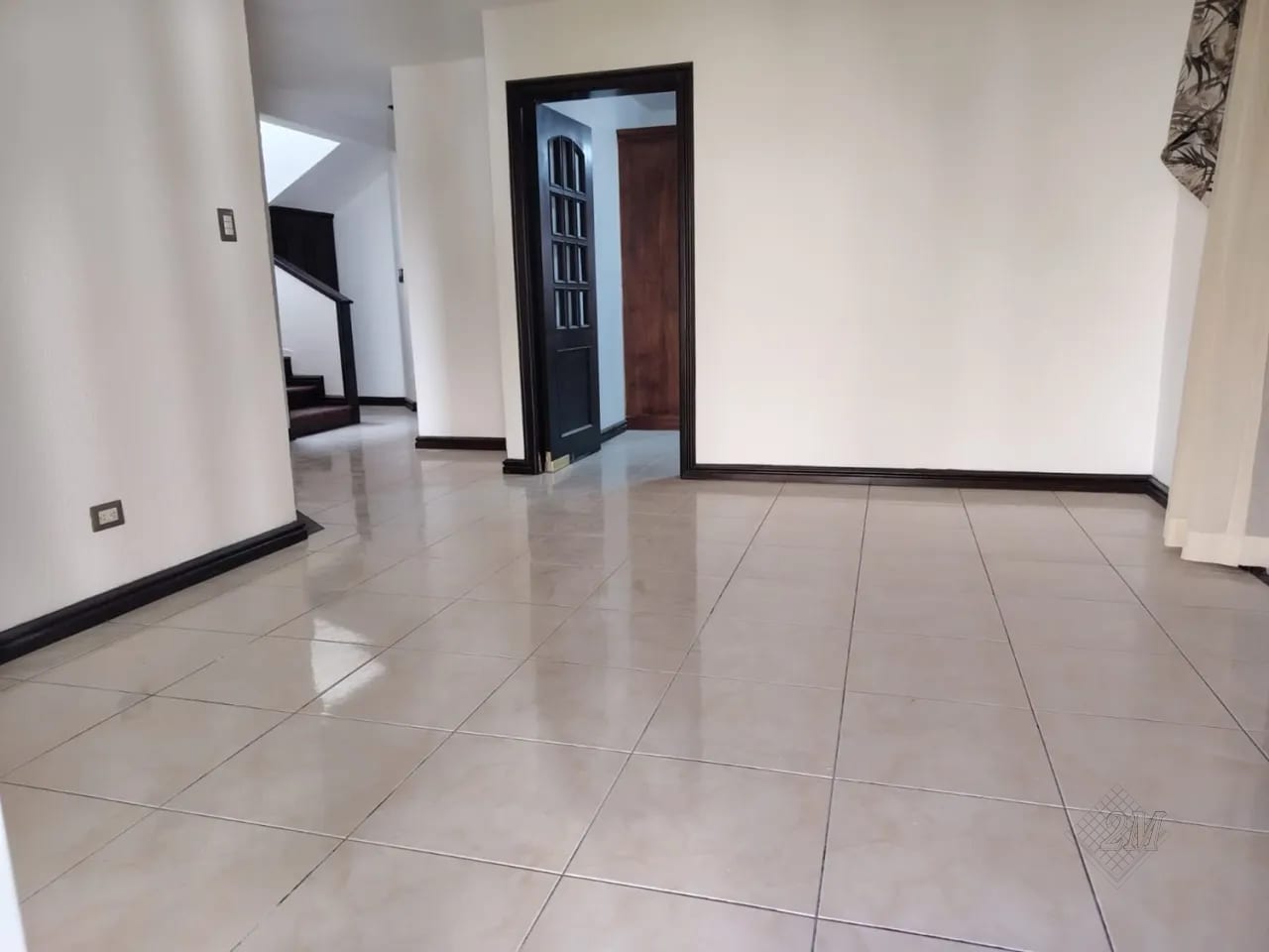 CAES KM 19.4, VILLAS EL PINAR, ATRÁS DE STARBUCKS, FRAIJANES, CASA EN VENTA — Casa en Venta en Villas del Pinar, Carretera a El Salvador, Guatemala, Ciudad — foto 6 de 15