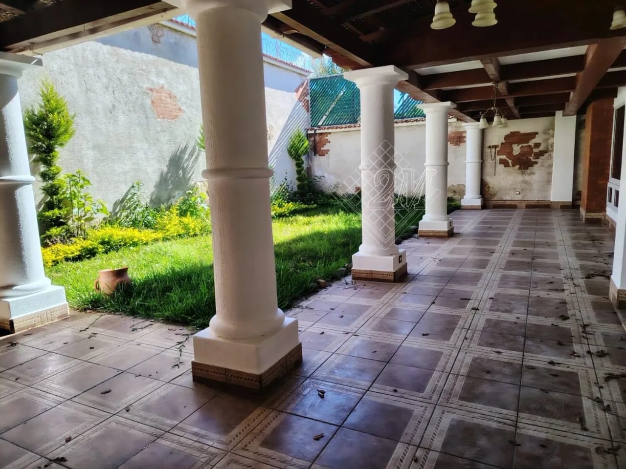 CAES KM 19.4, VILLAS EL PINAR, ATRÁS DE STARBUCKS, FRAIJANES, CASA EN VENTA — Casa en Venta en Villas del Pinar, Carretera a El Salvador, Guatemala, Ciudad — foto 8 de 15